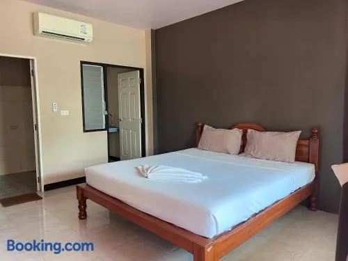 โรงแรมสิริพรชัย - Image 1