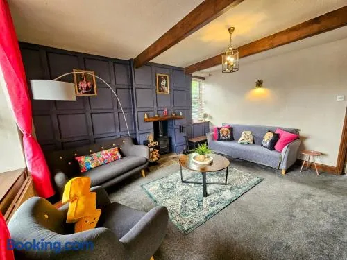 Large 3 bedroom home in the heart of Bingley - Image 1
