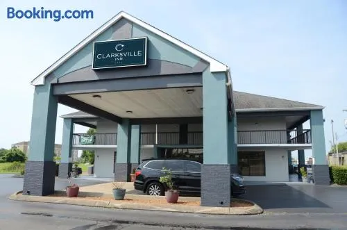 Clarksville Inn - Image 1