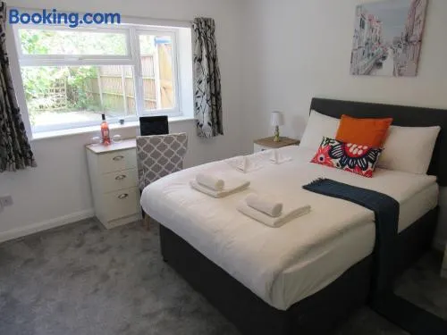 The Cambridge Suites - Tas Accommodations - Image 1