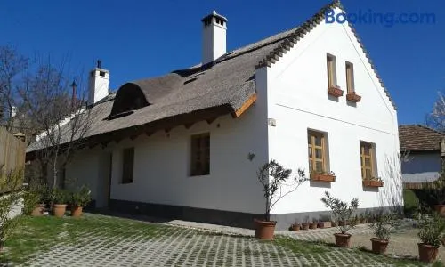 Mézes-Kuckó - Image 1