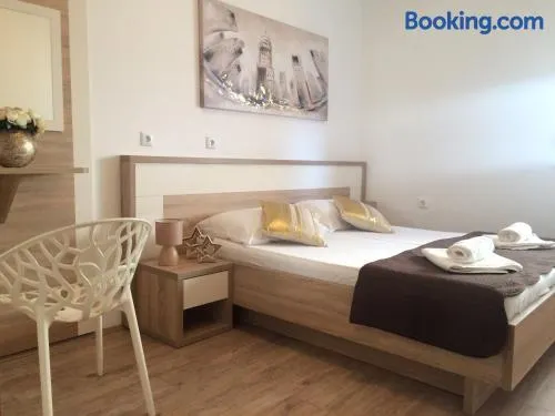 Apartmani Emilio Novalja - Image 1