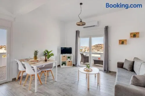 Cactus Guesthouse, Κίνι Συρος - Image 1