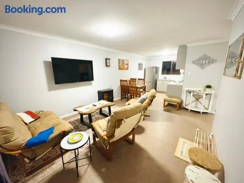 Nestled next door - Image 1