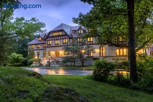 Alumnae House, the Inn at Vassar College - Image 1