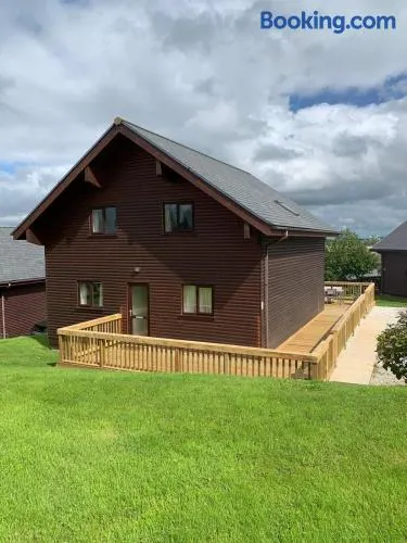 Retallack Resort 4 bedroom lodge - Hot Tub for hire on request -Pool & Spa - Image 1