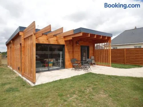 Chalet cosy climatisé avec parking et Internet - Image 1