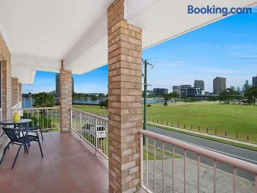 Tumut Unit 2 - Balcony With Tweed Harbour Views - Image 1