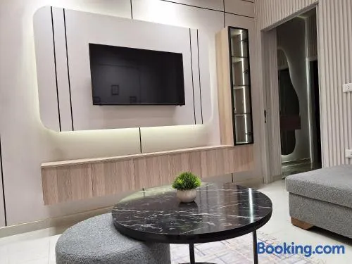 Beirut-hamra unique appartment - Image 1