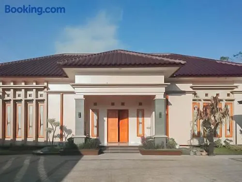 Kedai Oma Syariah Mitra RedDoorz - Image 1