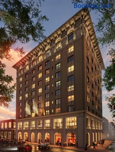 Recess Hotel & Club Savannah - Image 1