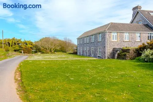 11 The Downs, coastal retreat Thurlestone South Devon - Image 1