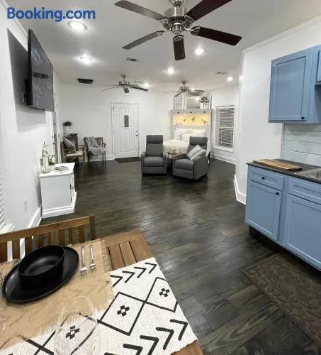 West Sunset Studio - Image 1