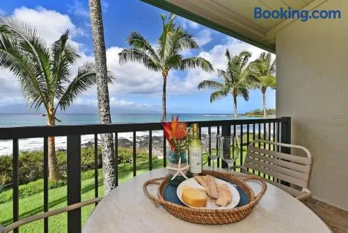 Napili Shores I270 · NS I270 OceanFront Studio w Ocean Views Poo - Image 1