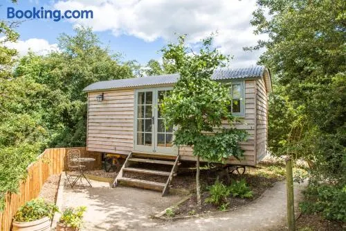 Perkins luxury shepherd huts - Image 1