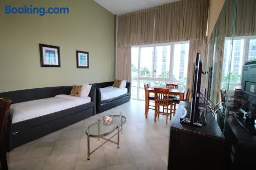 Castle B17 Contemporary Condo with Pool, Beach Access and Free Parking - Image 1