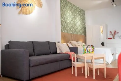 Loft Familiar: Paz y Conexión Ideal en Valencia - Image 1