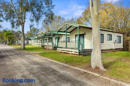 Howlong Caravan Park - Image 1