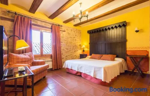 Casa Rural La Yedra - Image 1