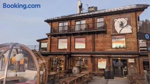 Orso Bianco Hotel & Chalet - Image 1
