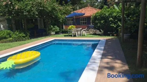 Casa de Campo com Área Gourmet e 5 Suítes em Vassouras - Image 1