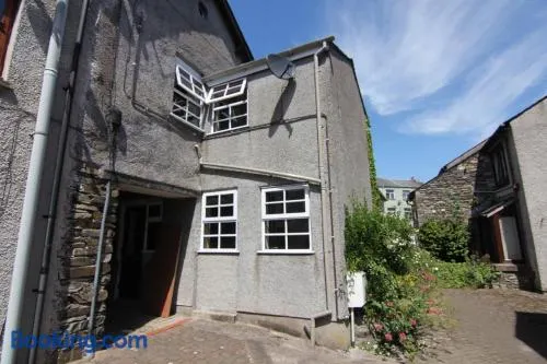 2 leather lane - Image 1