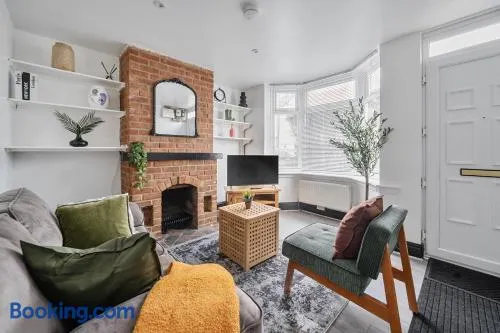 Modern Bletchley home with stylish decor - Image 1
