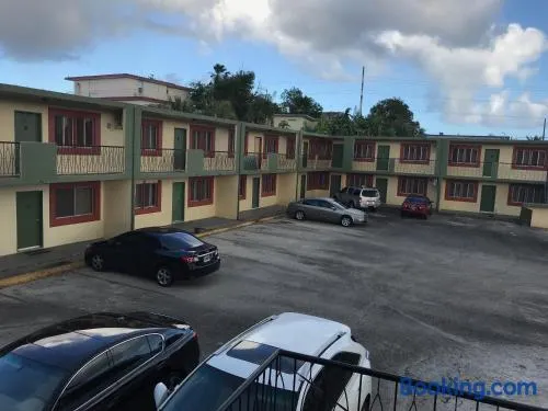 2 BEDROOM / 1 BATH ONLY 9 MILES TO NAVY BASE - Image 1
