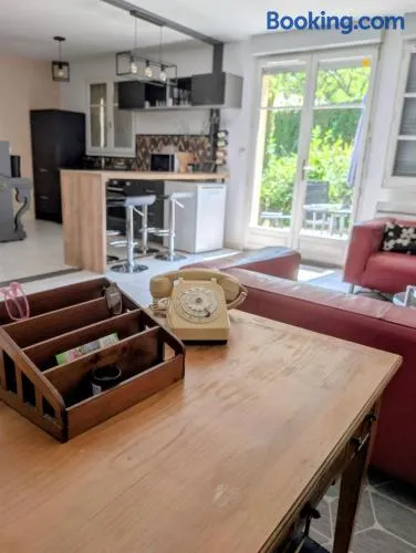 La curieuse petite maison - Image 1