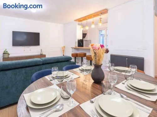 SERENITY - 3 mins from Disney, Free Parking, Self-Checking with fully equiped gym - Image 1