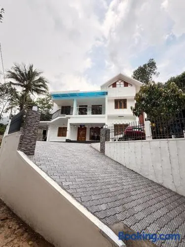 Elora Crest Munnar Homestay - Image 1