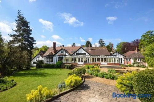 The Sheriff House - Beautiful large property in Wroxham, perfect for family holidays - Image 1