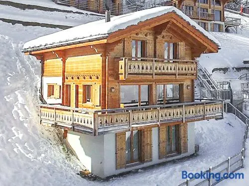 Acogedora casa vacacional apta para familias con barbacoa | Esquí cercano - Image 1