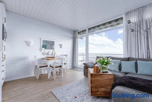 Bellevue B21 - Image 1