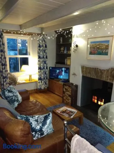 Sky Cottage in Golant village near Fowey - Image 1