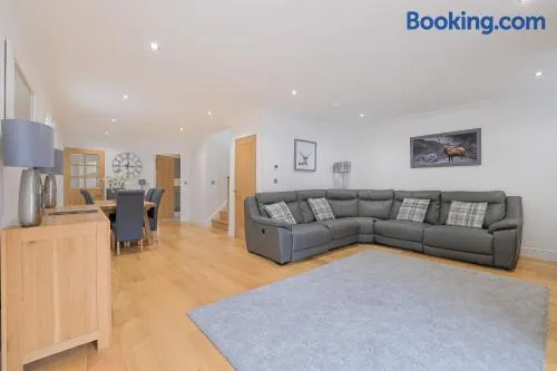 Connel House - Luxury self-catering 4-bedroom home - Image 1