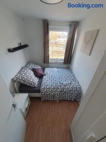 Angenehmes privatzimmer - Image 1