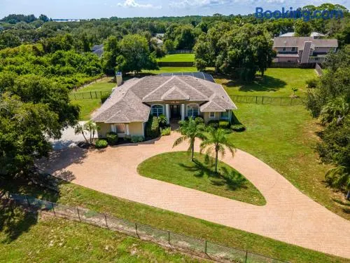 Private, Island Oases w Heated Pool & ahhh the spa!! - Image 1