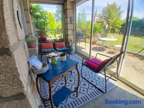 Chez Lulu Grand Studio Cote Jardin avec Veranda - Image 1