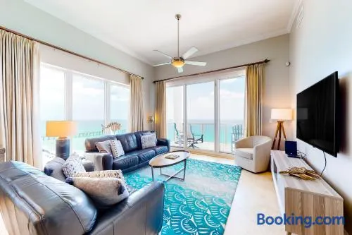 Luxury Penthouse Condo with Oceanfront Views & Platinum Beach Service - Image 1