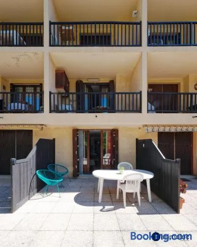 Apartamento vacacional con piscina, terraza y sauna - Image 1