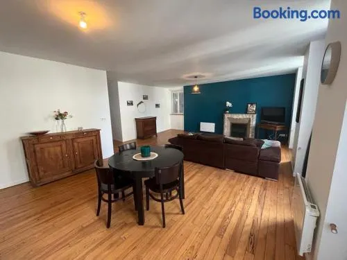 Appartement en cœur de ville - Image 1