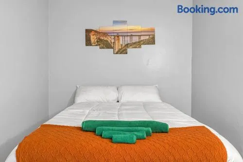 Cozy 1BR Buffalo Home Near Canalside, Allentown Sleeps 4, Pet-Friendly, Easy First-Floor Access - Image 1