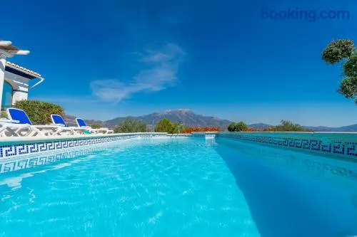 Las Alondras stunning lake views - Image 1