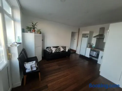 Lived-in 2 Bedroom Ground Floor Flat Opposite Marina - Image 1