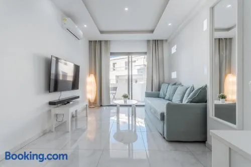 Finikoudes Beachside Retreat - Image 1