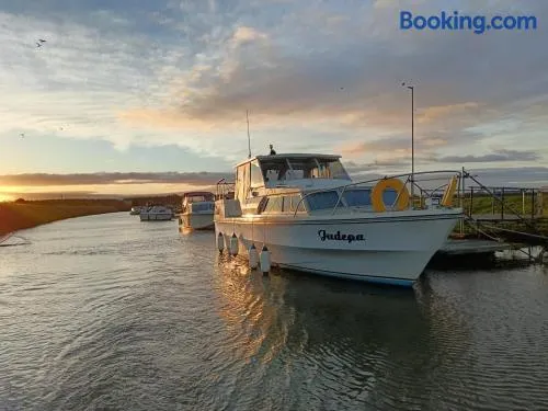 Beautiful boat in rural surroundings near Beverley - Image 1