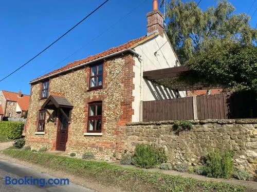 Curlew Cottage - Image 1