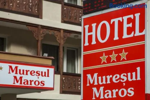 Hotel Muresul Health Spa - Image 1