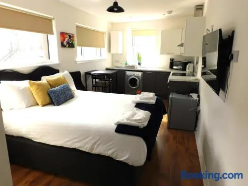 No 3 Bonnet Apartments Studio - Image 1